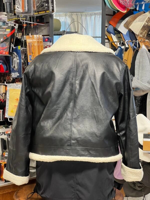 Chamarra Tipo Aviador con Forro Sherpa para Clima Frío Chamarra Tipo Aviador con Forro Sherpa para Clima Frío