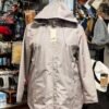 Chamarra Savannah con Forro Fleece, Repelente al Agua, Estampado Gris Cloud