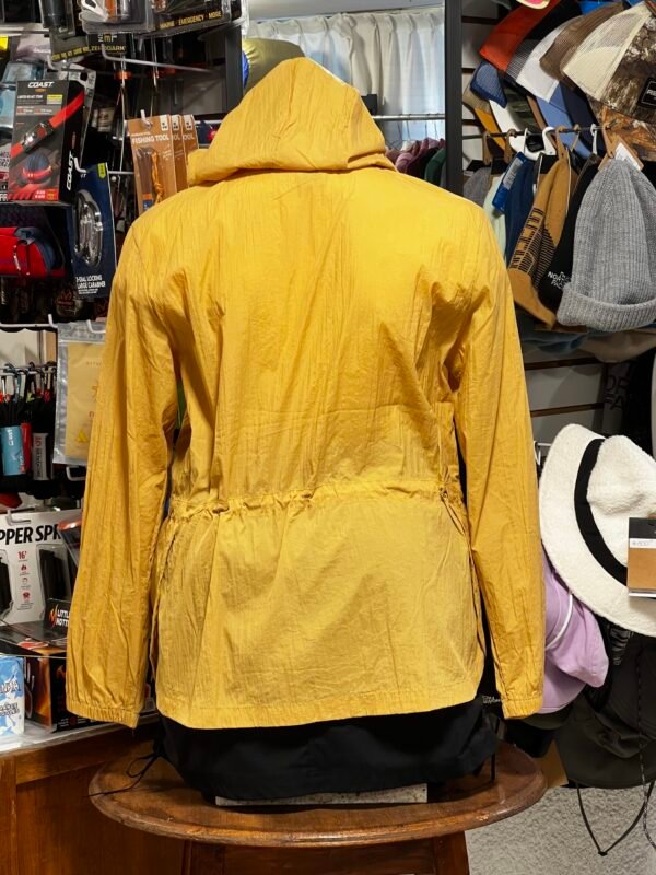 Chamarra Ligera Avalanche con Capucha y Ajuste en Cintura para Uso Diario