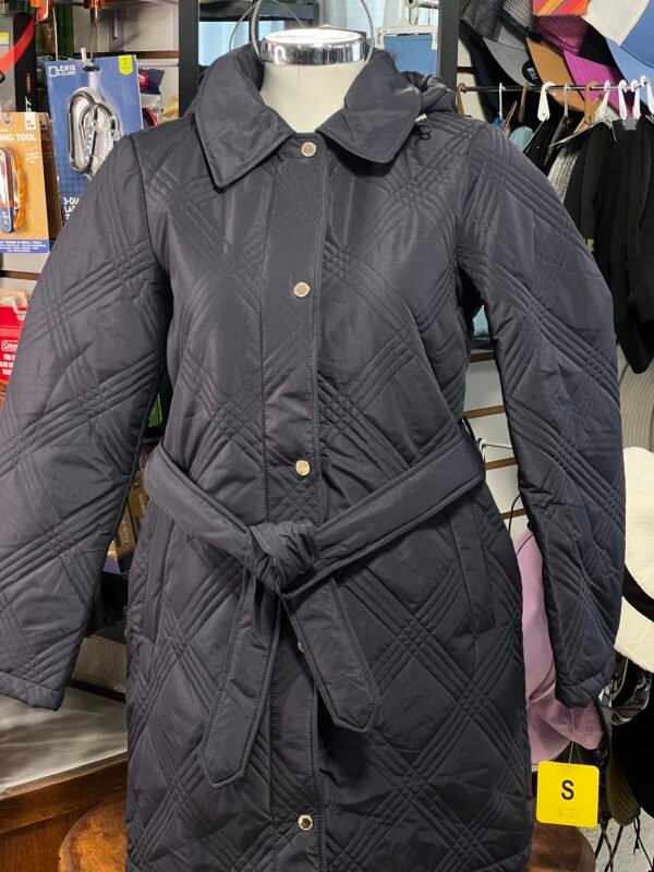 chamarra savannah con forro fleece, repelente al agua, estampado gris cloud (copia) Gabardina Jones New York Acolchada con Cinturón y Gorro