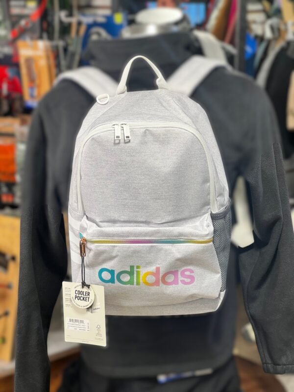 o Mochila Adidas Youth Classic 3-Stripes – Gama Store Outlet México Mochila Adidas Youth Classic 3-Stripes – Mochila escolar juvenil con bolsillo cooler frontal, bolsillo para botella y tela fácil de limpiar para escuela y deporte en México