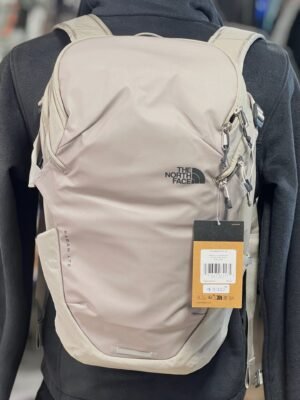 Mochila The North Face Kaban LTE 27L – Gama Store Outlet México Mochila The North Face Kaban LTE 27L – Daypack urbano minimalista con FlexVent y laptop 15" para commuting y trabajo en México