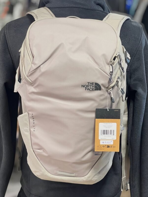 Mochila The North Face Kaban LTE 27L – Daypack urbano minimalista con FlexVent y laptop 15" para commuting y trabajo en México